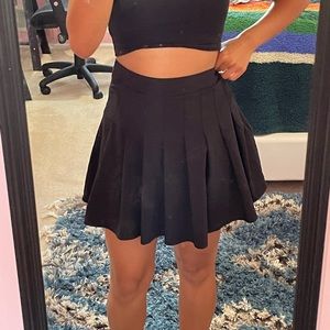 Black pleated skirt